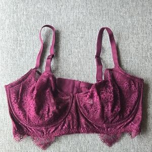 Victoria's Secret Lace Push Up Without Padding Underwire Bra in Rich Burgundy